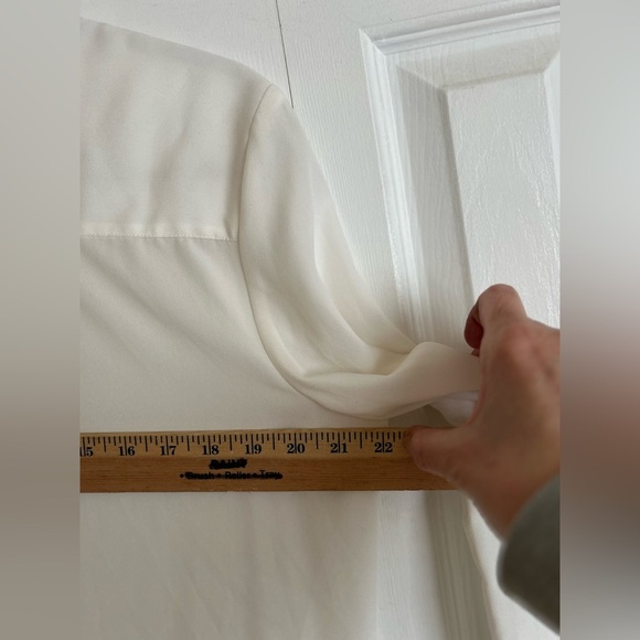 RW&Co blouse with micro beading - Picture 6 of 10